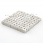 Zoom in - 10 x 10 x 10 mm ( N45 ) 100 stuks. TREKKRACHT van ieder magneet 7 kg