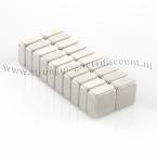 Zoom in - 10 x 10 x 5 mm ( N45 ) 20 stuks. TREKKRACHT van ieder magneet 6 kg