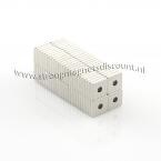 Zoom in - 5 x 5 x 1 mm / 1,5 mm ( N45 ) 100 stuks. TREKKRACHT van ieder magneet 1,8 kg